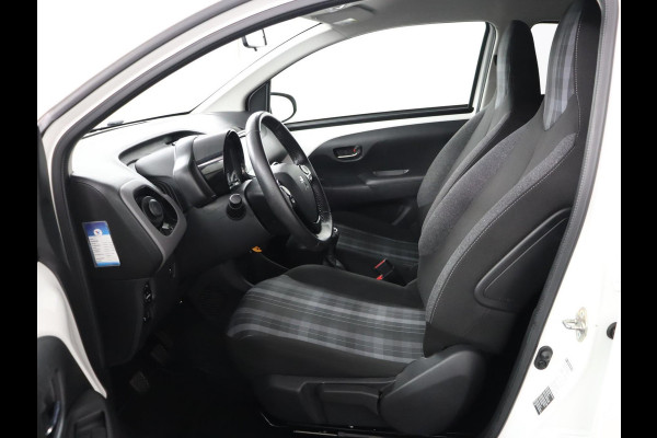 Peugeot 108 1.0 e-VTi Allure|Camera|Apple Carplay|Climate Control