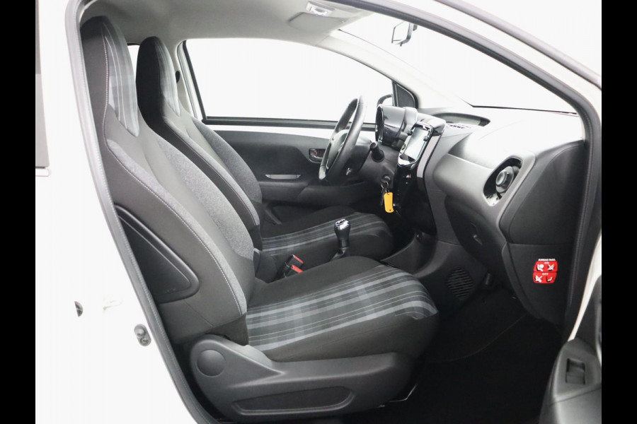 Peugeot 108 1.0 e-VTi Allure|Camera|Apple Carplay|Climate Control