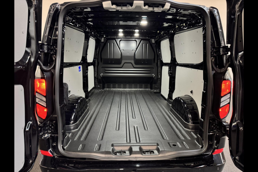 Ford Transit Custom 320 2.0 TDCI L2H1 Limited Automaat BPM VRIJ! Airco Navigatie Cruise control Trekhaak