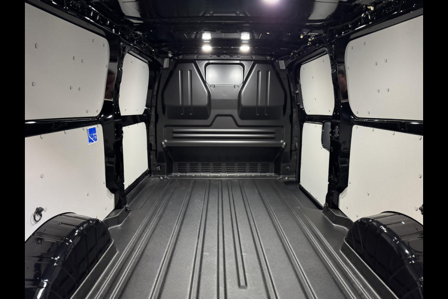 Ford Transit Custom 320 2.0 TDCI L2H1 Limited Automaat BPM VRIJ! Airco Navigatie Cruise control Trekhaak