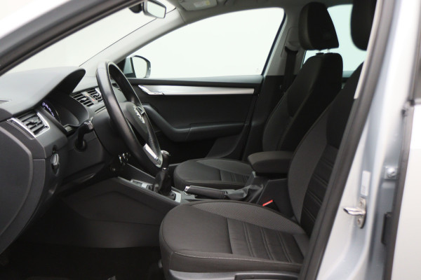 Škoda Octavia Combi 1.0 TSI Greentech Business Edition Climate, Cruise, Camera, Apple Carplay, Elektrisch Pakket, 16''