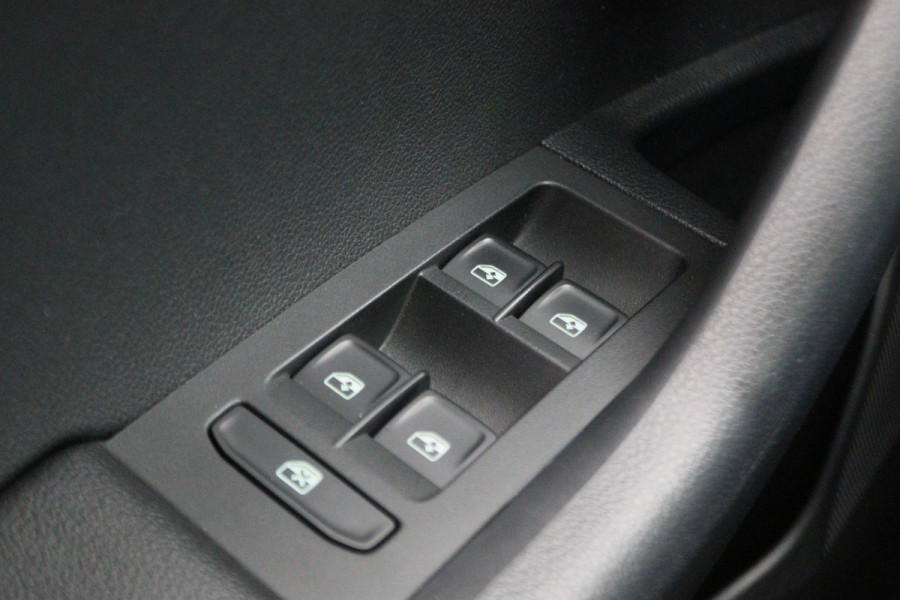 Škoda Octavia Combi 1.0 TSI Greentech Business Edition Climate, Cruise, Camera, Apple Carplay, Elektrisch Pakket, 16''