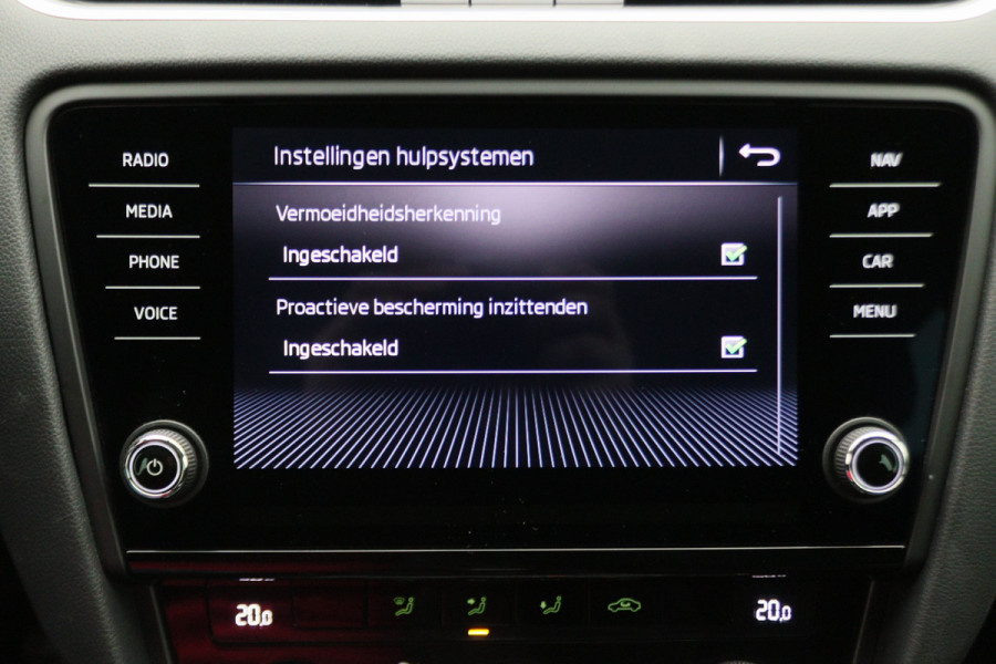 Škoda Octavia Combi 1.0 TSI Greentech Business Edition Climate, Cruise, Camera, Apple Carplay, Elektrisch Pakket, 16''