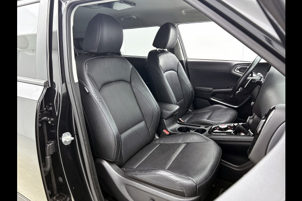 Kia e-Soul 150kW / 64kWh / SOH 100% / Executive line / Leder / TV. DVD scherm / Xenon / Navigatie / Airco-ecc. / Apk 12-2026