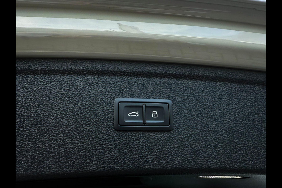 Audi Q5 55TFSI e 367PK Quattro Competition S Edition S-Line 1é Eig! Audi Exclusive|Pano|Luchtvering|S-Kuipstoelen|HD Matrix|Carbon