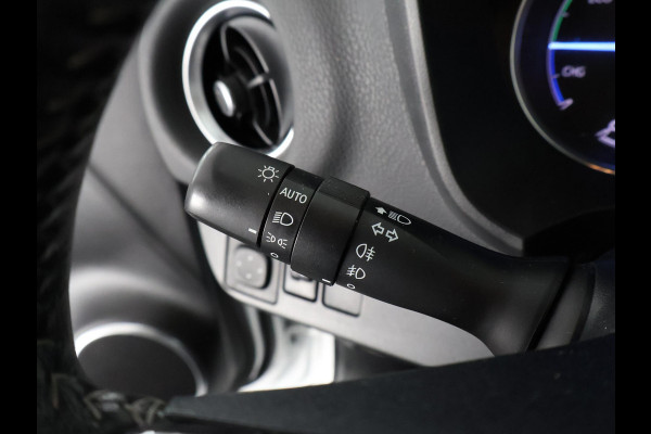 Toyota Yaris 1.5 Hybrid Executive | Panoramadak | Leder | Lichtmetalen velgen | Navigatie