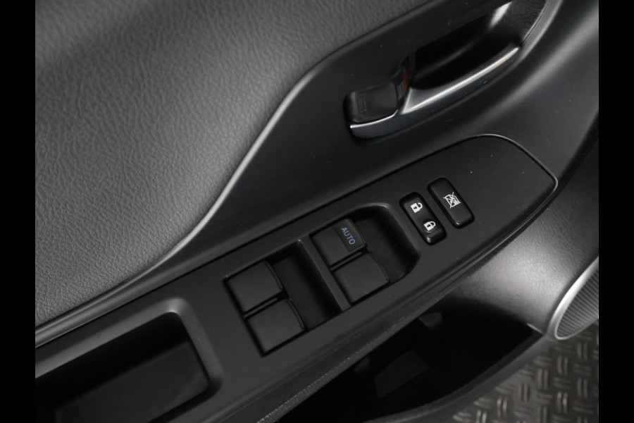Toyota Yaris 1.5 Hybrid Executive | Panoramadak | Leder | Lichtmetalen velgen | Navigatie