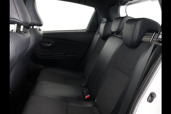 Toyota Yaris 1.5 Hybrid Executive | Panoramadak | Leder | Lichtmetalen velgen | Navigatie