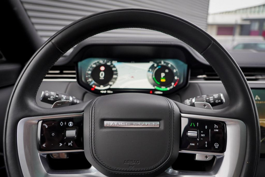 Land Rover Range Rover 3.0 P460e HSE PHEV / Batumi Gold / Towing Pack / Pano / NL Auto / 4Wiel sturing