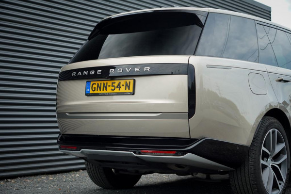 Land Rover Range Rover 3.0 P460e HSE PHEV / Batumi Gold / Towing Pack / Pano / NL Auto / 4Wiel sturing