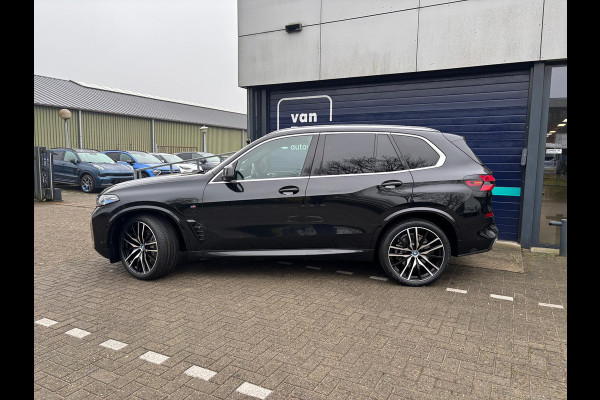 BMW X5 xDrive50e M-Sport PANORAMADAK HARMAN KARDON 360 CAMERA 22 INCH VELGEN LUCHTVERING