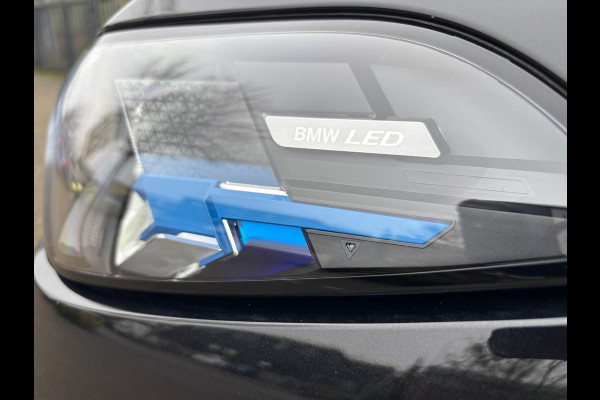 BMW X5 xDrive50e M-Sport PANORAMADAK HARMAN KARDON 360 CAMERA 22 INCH VELGEN LUCHTVERING