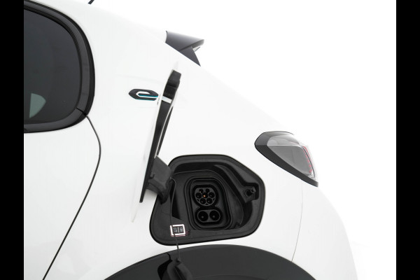 Peugeot e-208 EV GT Pack 50 kWh (3-Fase-11kW) {SOH-86%} (INCL-BTW) *HEATPUMP | PANO | FULL-LED | DIGI-COCKPIT | BLINDSPOT | CAMERA | LEATHER-ALCANTARA | AMBIENTLIGHT | NAVI-FULLMAP | LANE-ASSIST | KEYLESS | DAB | CCS-FASTLOADER | HEATED-SPORTSEATS