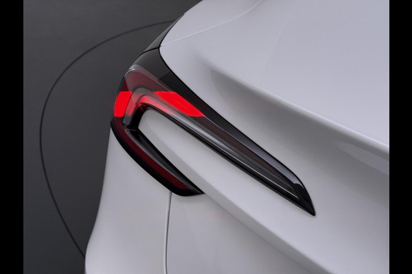 Tesla Model 3 Premium Long Range AWD 78 kWh ORGINELE AFN. TREKHAAK TESLA| AUTOPILOT| STOELVENTILATIE + VERWARMING| VOLLEDIGE TESLA GARANTIE T/M 01/2028 OF 80.000KM| DE HOOGVOLTACCU EN AANDRIJFLIJN TOT 2032 of 192.000KM |