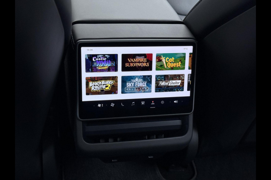 Tesla Model 3 Premium Long Range AWD 78 kWh ORGINELE AFN. TREKHAAK TESLA| AUTOPILOT| STOELVENTILATIE + VERWARMING| VOLLEDIGE TESLA GARANTIE T/M 01/2028 OF 80.000KM| DE HOOGVOLTACCU EN AANDRIJFLIJN TOT 2032 of 192.000KM |