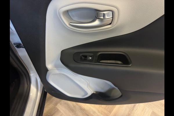 Jeep Renegade 1.3T Freedom|PANO|AUTOMAAT|NAP|WEINIG KM|