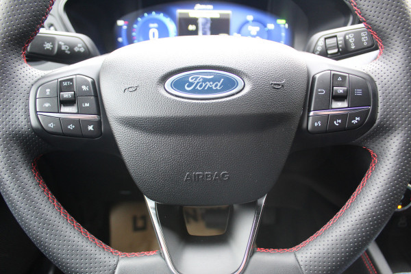 Ford Kuga 2.5 PHEV ST-Line X , 1500kg Trekgewicht Hybride rijden voor een reële prijs ! Adaptive Cruise Control, Stoel-, stuur- en voorraamverwarming, Climate Control, Metallic lak, Camera v+a, Elektr. achterklep, Side- en lane assist etc.