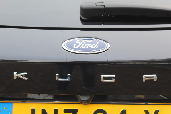 Ford Kuga 2.5 PHEV ST-Line X , 1500kg Trekgewicht Hybride rijden voor een reële prijs ! Adaptive Cruise Control, Stoel-, stuur- en voorraamverwarming, Climate Control, Metallic lak, Camera v+a, Elektr. achterklep, Side- en lane assist etc.