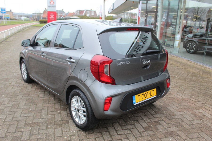 Kia Picanto 1.0-67pk DPi DynamicLine. Kwalitatief erg goed wagen voor jaren zorgeloos rijplezier! Airco, metallic lak, camera, cruise control, elektr. ramen v+a, Android auto/Apple carplay, DAB radio, USB aansl., LM wielen etc
