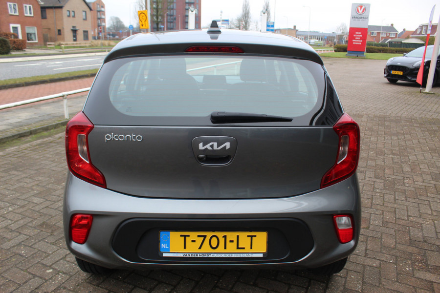 Kia Picanto 1.0-67pk DPi DynamicLine. Kwalitatief erg goed wagen voor jaren zorgeloos rijplezier! Airco, metallic lak, camera, cruise control, elektr. ramen v+a, Android auto/Apple carplay, DAB radio, USB aansl., LM wielen etc