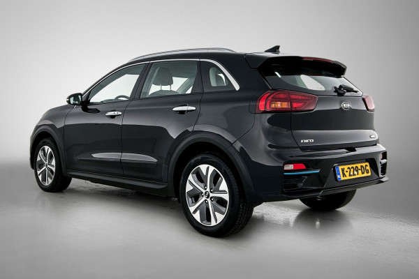 Kia e-Niro DynamicLine 64 kWh (NAVIGATIE, STOEL-/STUURVERWARMING, CARPLAY, 1e EIGENAAR)