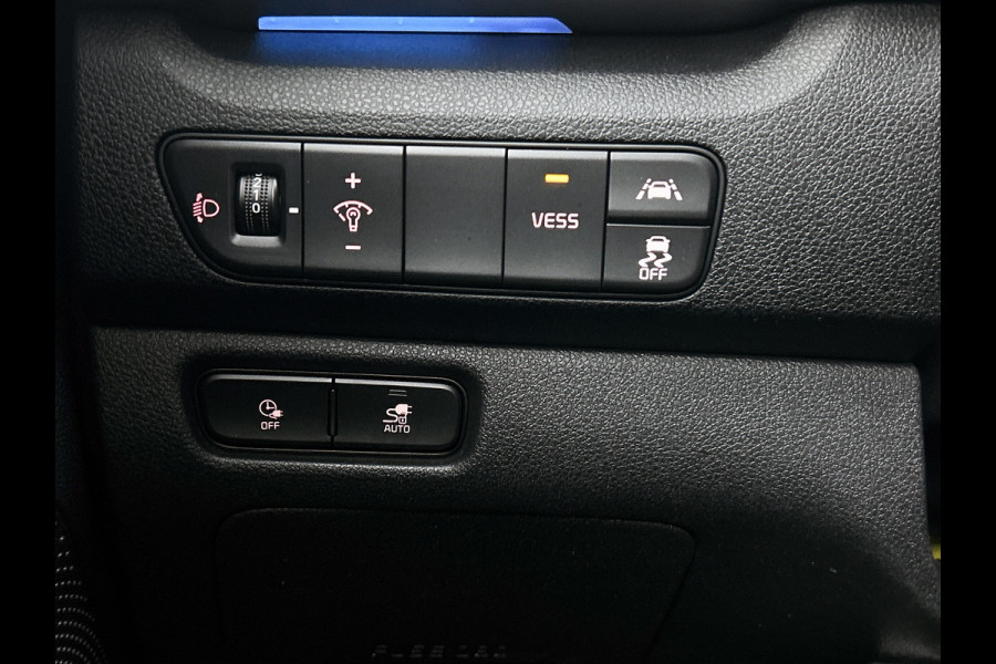 Kia e-Niro DynamicLine 64 kWh (NAVIGATIE, STOEL-/STUURVERWARMING, CARPLAY, 1e EIGENAAR)