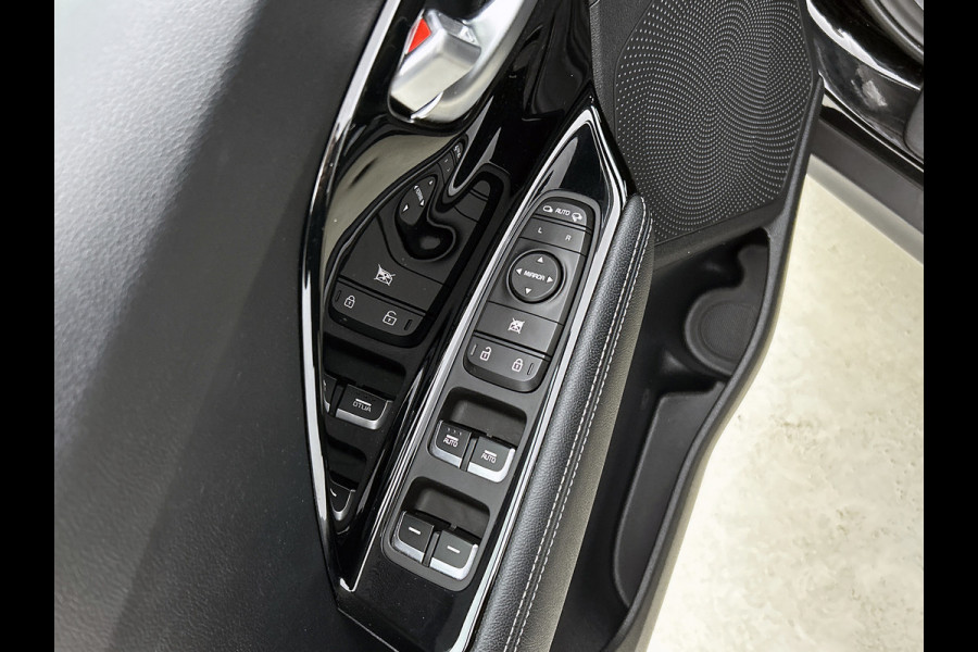 Kia e-Niro DynamicLine 64 kWh (NAVIGATIE, STOEL-/STUURVERWARMING, CARPLAY, 1e EIGENAAR)