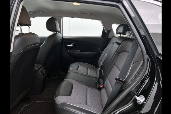 Kia e-Niro DynamicLine 64 kWh (NAVIGATIE, STOEL-/STUURVERWARMING, CARPLAY, 1e EIGENAAR)