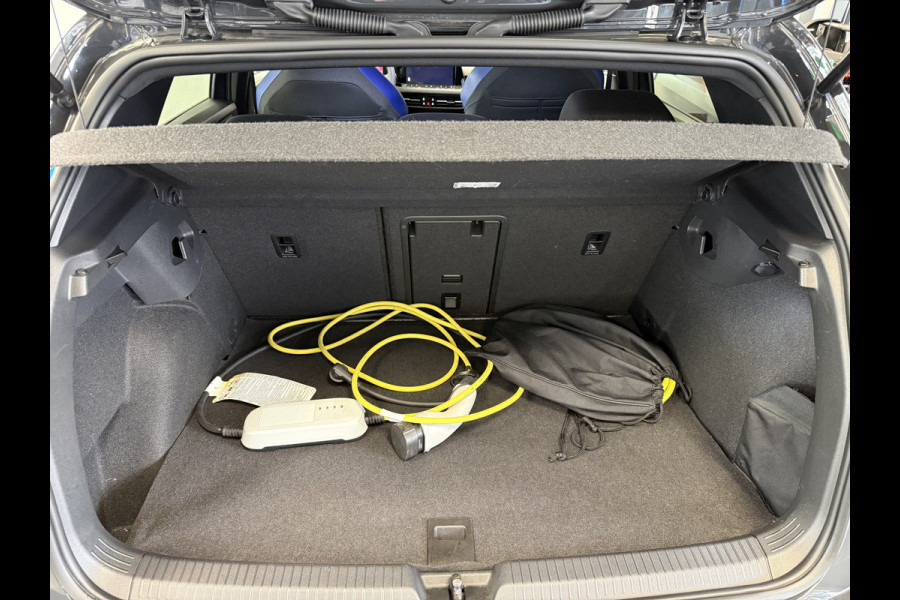 Volkswagen Golf 1.4 eHybrid GTE Full-led Navigatie Stoel/Stuur-verwarming 18'lmv