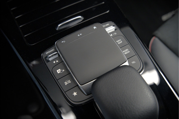 Mercedes-Benz CLA-Klasse Shooting Brake 180 Premium Plus | Stoelverwarming | Parkeersensoren | Navigatie | Cruise Control | Keyless | Ambiance Verlichting | Climate Control