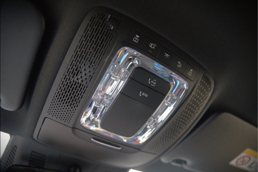 Mercedes-Benz CLA-Klasse Shooting Brake 180 Premium Plus | Stoelverwarming | Parkeersensoren | Navigatie | Cruise Control | Keyless | Ambiance Verlichting | Climate Control