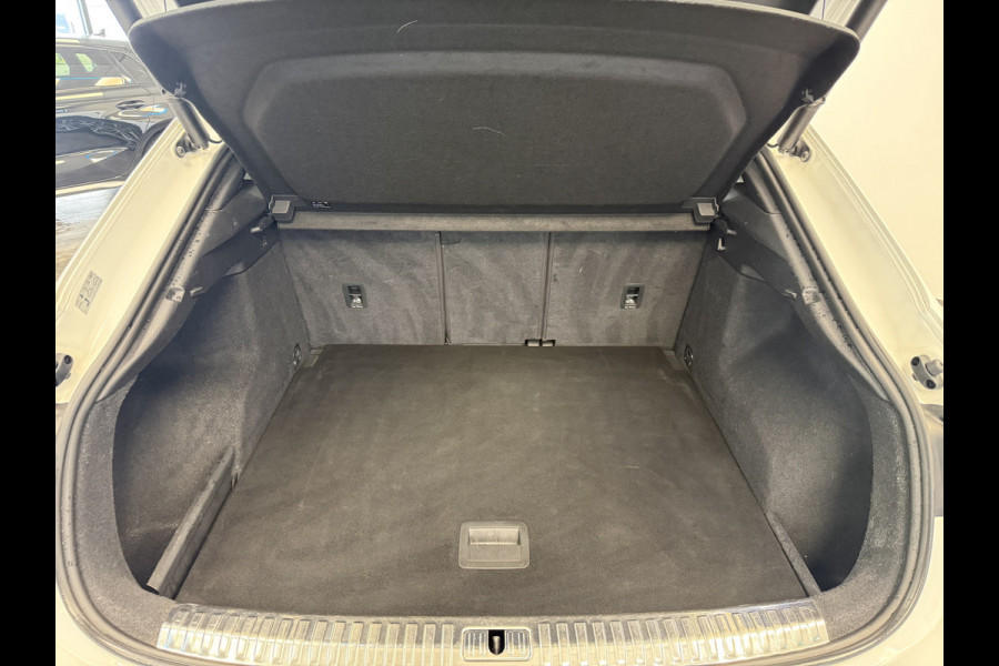 Audi Q3 Sportback 35 TFSI Pro Line S ACC PDC VCP Elek. Stoelen Panoramadak Trekhaak