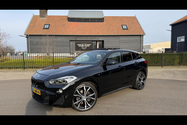 BMW X2 SDrive20i High Exe M-Pakket Panoramadak leer Navi Head-Up Camera