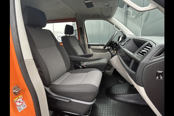 Volkswagen Transporter 2.0 TDI 102 PK TRENDLINE / L2H1 / 1e EIG. / DUBBEL CABINE / TREKHAAK / AIRCO / CRUISE
