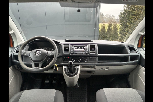 Volkswagen Transporter 2.0 TDI 102 PK TRENDLINE / L2H1 / 1e EIG. / DUBBEL CABINE / TREKHAAK / AIRCO / CRUISE