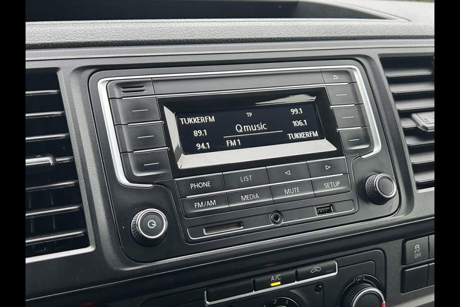 Volkswagen Transporter 2.0 TDI 102 PK TRENDLINE / L2H1 / 1e EIG. / DUBBEL CABINE / TREKHAAK / AIRCO / CRUISE