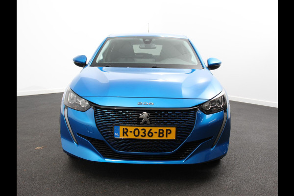 Peugeot e-208 EV Allure 50 kWh Climate control | Cruise control | LED | Camera | Parkeersensor achter | Lane assist | Navigatie | Apple Carplay/ Android Auto