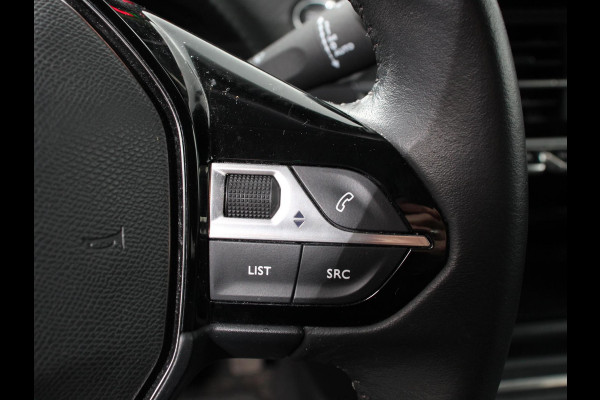 Peugeot e-208 EV Allure 50 kWh Climate control | Cruise control | LED | Camera | Parkeersensor achter | Lane assist | Navigatie | Apple Carplay/ Android Auto