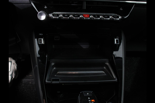 Peugeot e-208 EV Allure 50 kWh Climate control | Cruise control | LED | Camera | Parkeersensor achter | Lane assist | Navigatie | Apple Carplay/ Android Auto