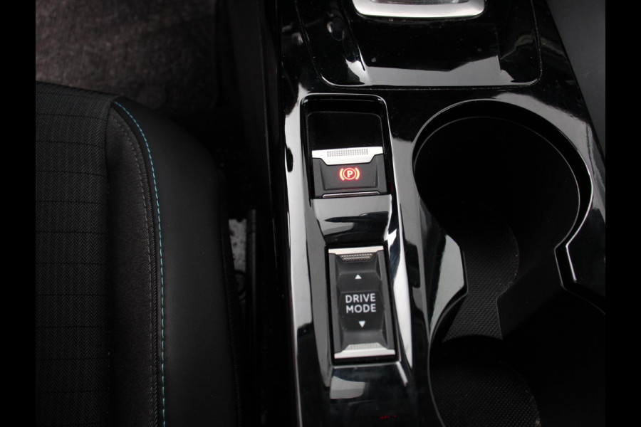 Peugeot e-208 EV Allure 50 kWh Climate control | Cruise control | LED | Camera | Parkeersensor achter | Lane assist | Navigatie | Apple Carplay/ Android Auto