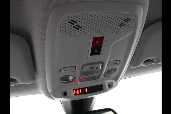 Peugeot e-208 EV Allure 50 kWh Climate control | Cruise control | LED | Camera | Parkeersensor achter | Lane assist | Navigatie | Apple Carplay/ Android Auto