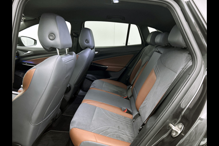 Volkswagen ID.4 Life 77 kWh (STOELVERWARMING, CAMERA, CARPLAY, NAVIGATIE, 1e EIGENAAR, GOED ONDERHOUDEN)