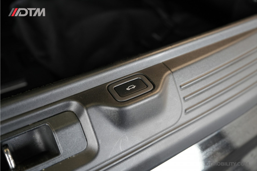 Land Rover Range Rover P400e Vogue | Panorama | Standkachel .