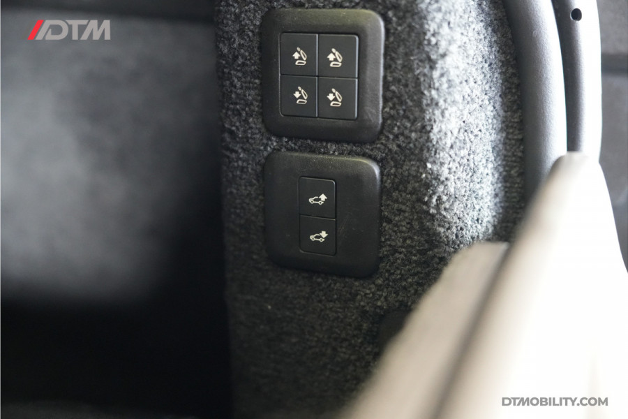 Land Rover Range Rover P400e Vogue | Panorama | Standkachel .