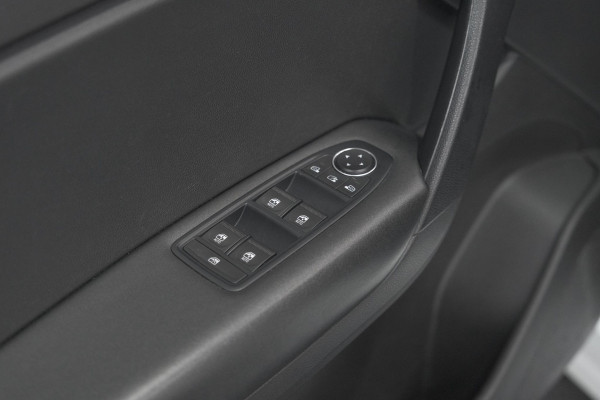 Renault Captur TCe 100 Intens | Stoelverwarming | Camera | Apple Carplay