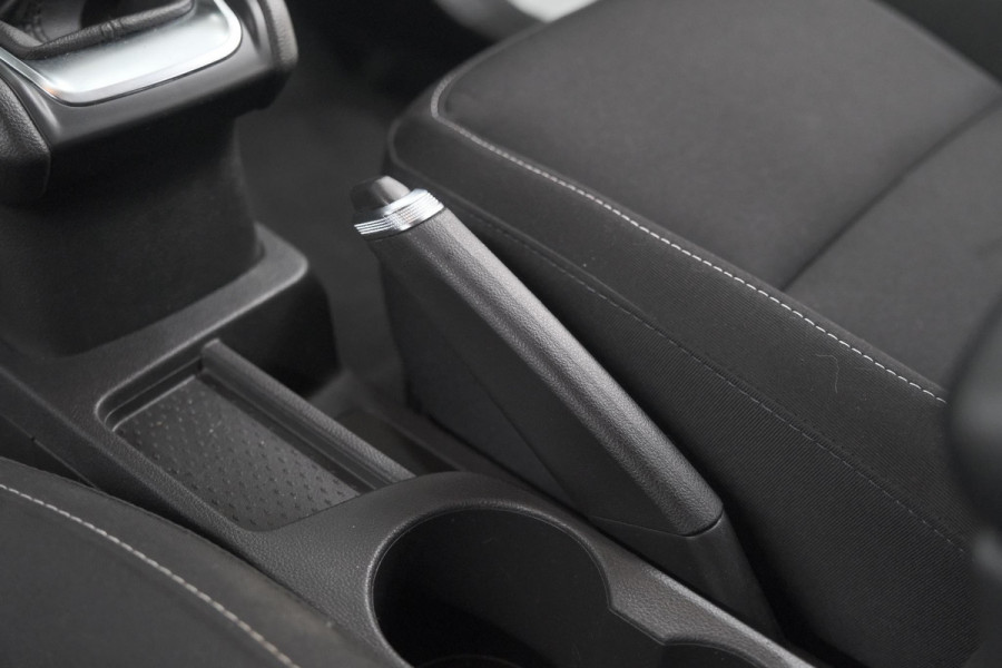 Renault Captur TCe 100 Intens | Stoelverwarming | Camera | Apple Carplay