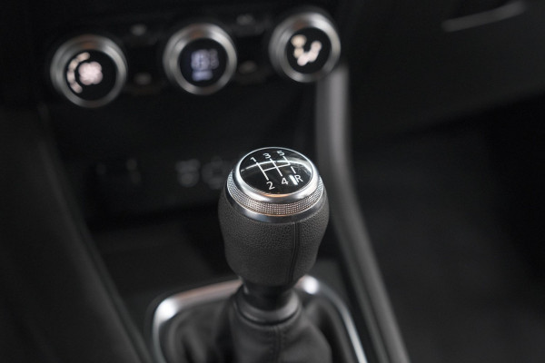 Renault Captur TCe 100 Intens | Stoelverwarming | Camera | Apple Carplay