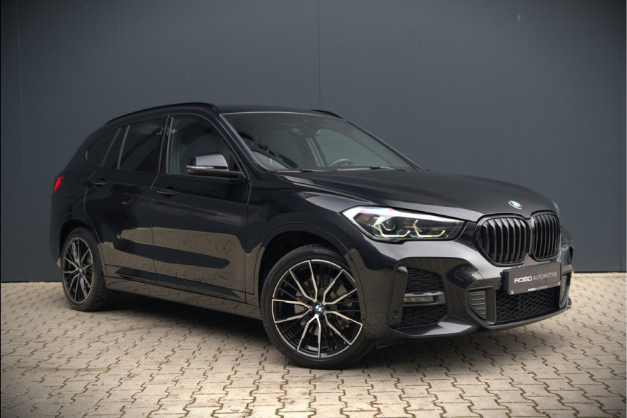 BMW X1 xDrive25e Business Ed. Plus M Sport | Adaptive Cruise Control | Leer | Keyless | Camera | Stuurverwarming | Stoelverwarming | Trekhaak | Shadow line | DAB | HIFI | Automaat | PDC | Navigatie |