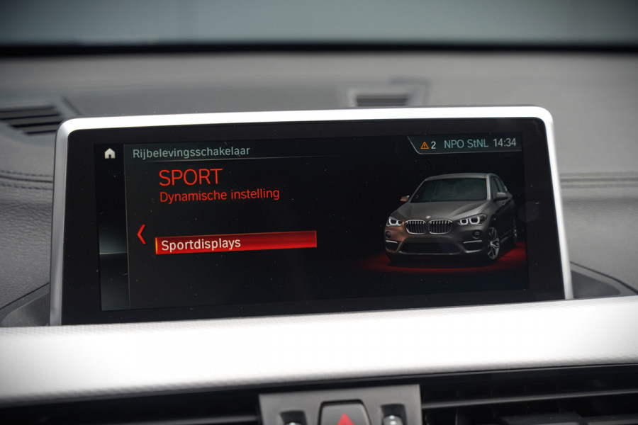 BMW X1 xDrive25e Business Ed. Plus M Sport | Adaptive Cruise Control | Leer | Keyless | Camera | Stuurverwarming | Stoelverwarming | Trekhaak | Shadow line | DAB | HIFI | Automaat | PDC | Navigatie |