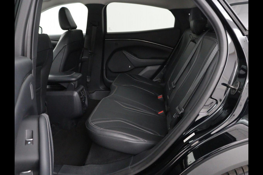 Ford Mustang Mach-E Extended RWD 98 kWh | SOH 92% | Panoramadak | Leder | 360 Camera | Stoelverwarming | B&O Sound | Adaptive cruise | Park Assist | Keyless